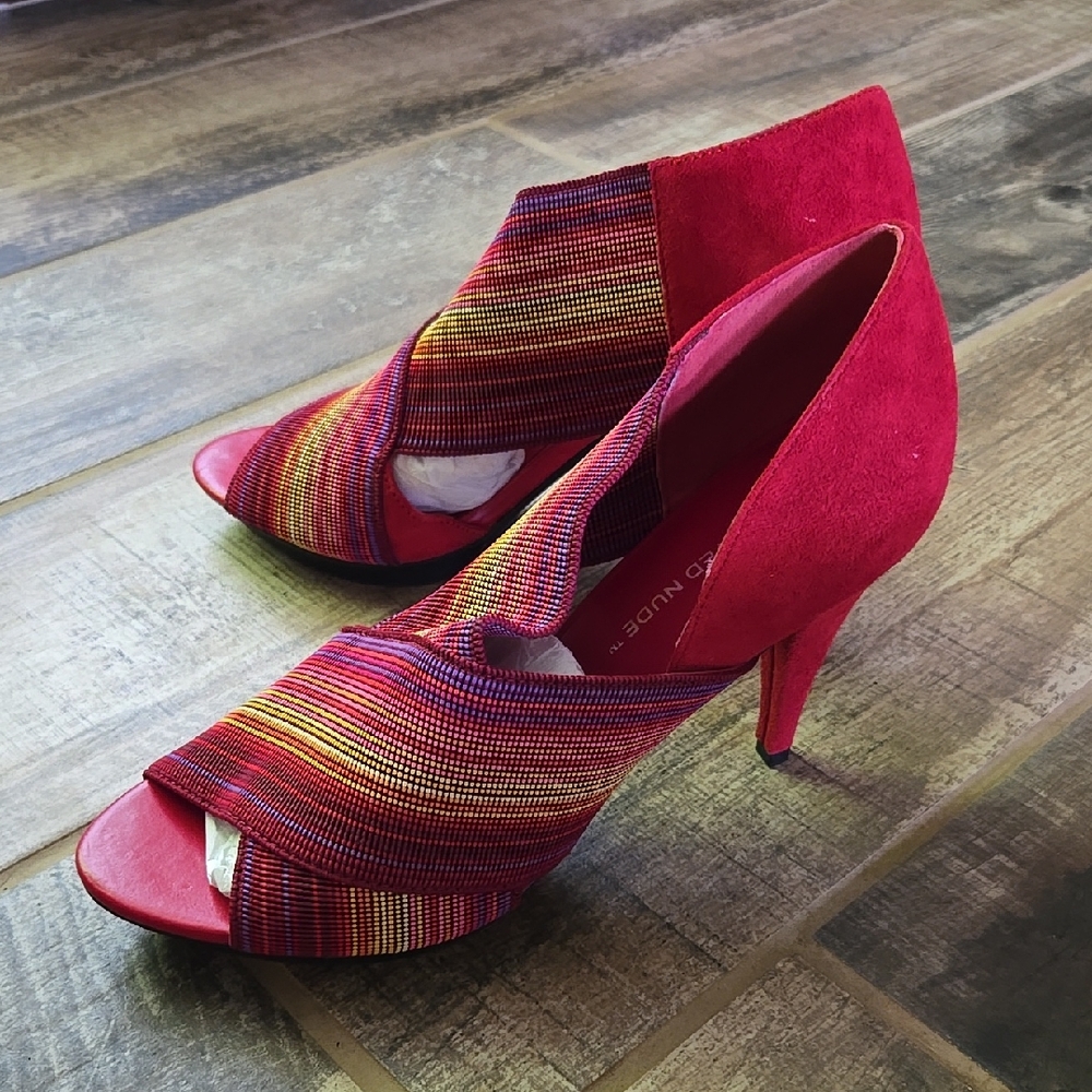 NWT United Nude Heels